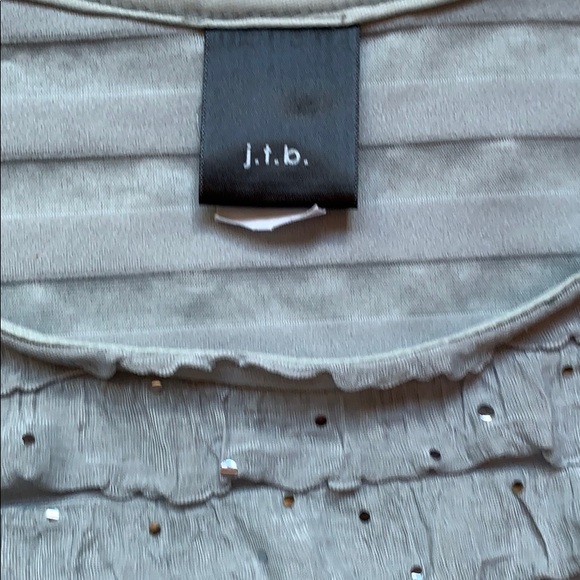 Size L Gray Ruffled Sparkly Tank - Picture 2 of 4